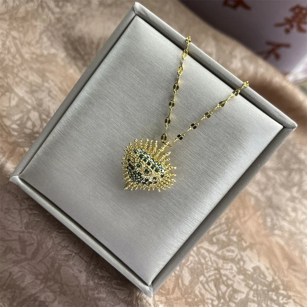 Heart-shaped stainless steel zirconia necklace for women and girls, gold-colored jewelry perfect for parties, birthdays, and daily wear.