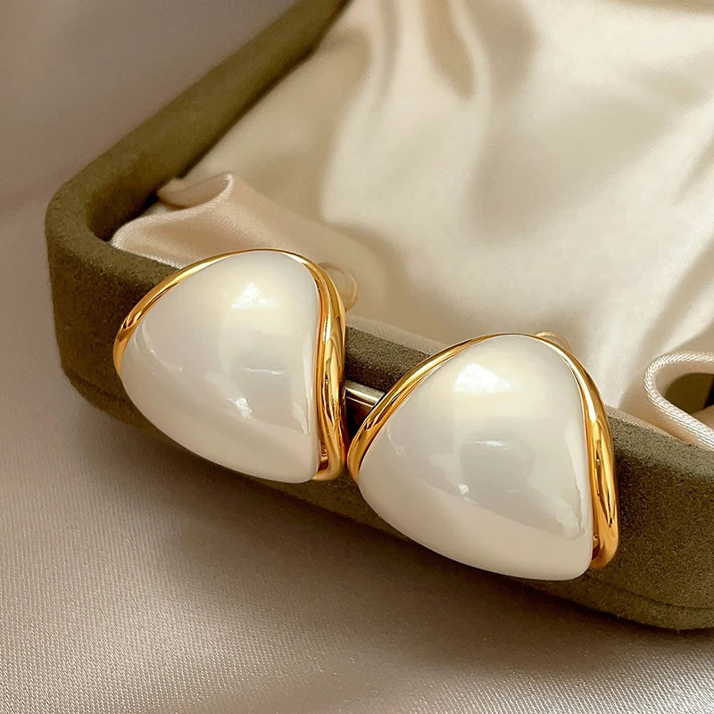 Gold-plated minimalist triangle imitation pearl earrings with white pearl studs for women