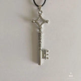 Anime Attack on Titan Necklace Eren Key Shingeki No Kyojin Pendant Vintage Retro Necklace Cosplay Party Jewelry