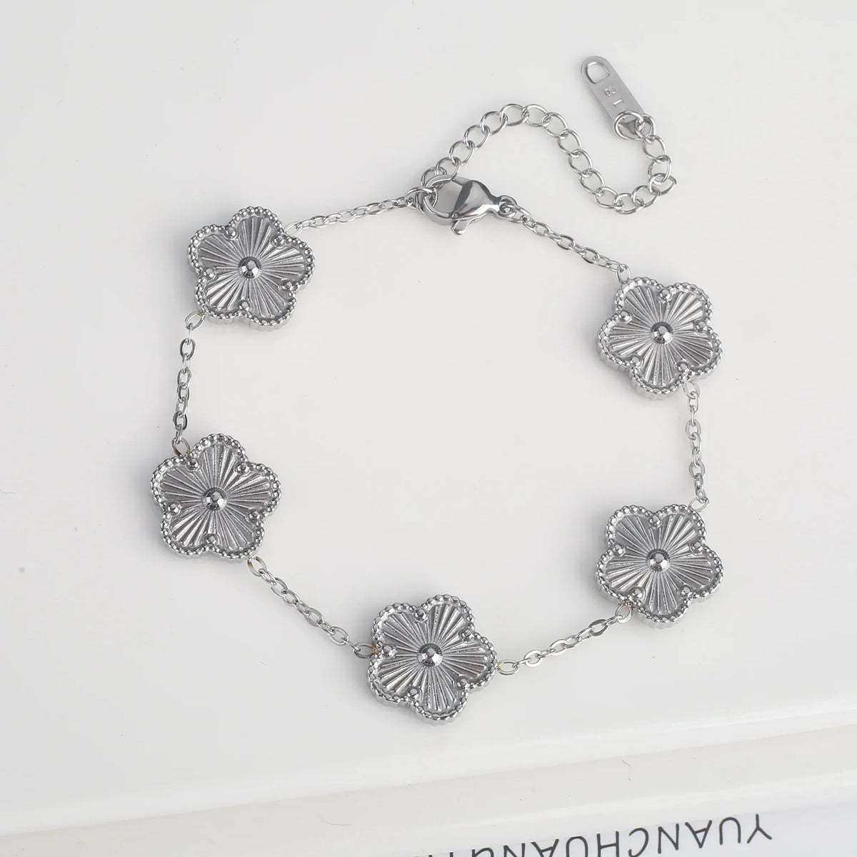 Hot Sale Stainless Steel Laser Five Leaf Flower Petal Adjustable Clover Bracelet Classic for Woman Girl Brand Jewelry Party Gift