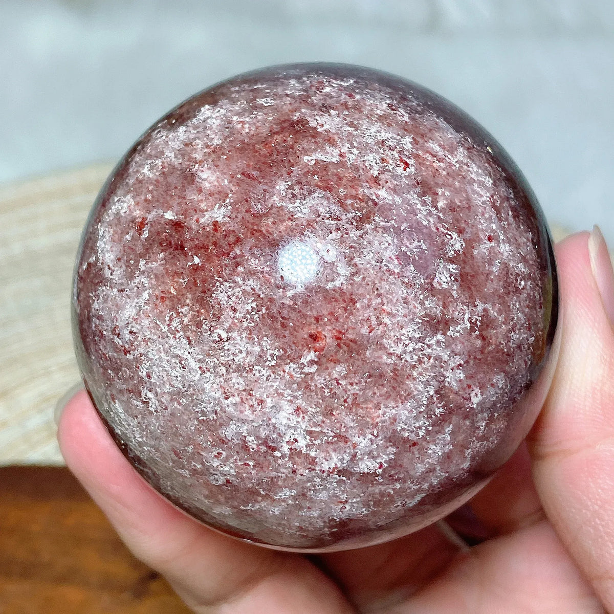 Natural Crystals Snowflake Strawberry Quartz Sphere BallEnergy Ornament Healing High Quality Home Decorations Room Decro Ore