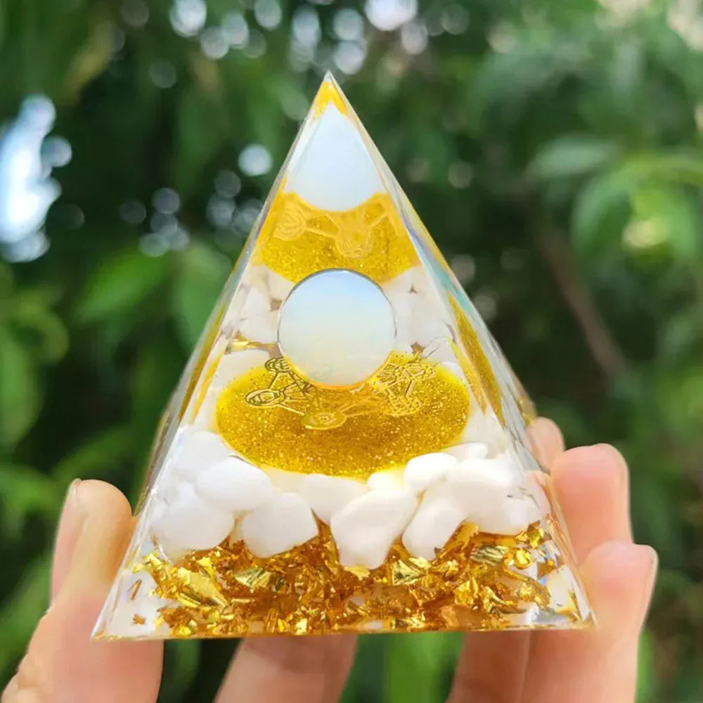 Natural ore resin pyramid Crystal Reiki Healing Feng Shui Divination table piece crystal stone tower decorative gift