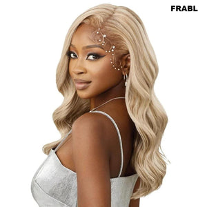 Outre Melted Hairline Swirlista HD Lace Front Wig - Swirl 104