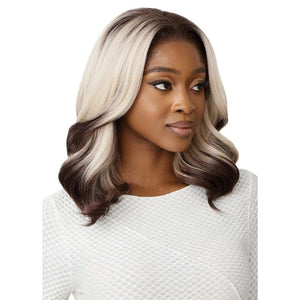 Outre Perfect Hairline 13X4 Lace Frontal Wig - Malibu