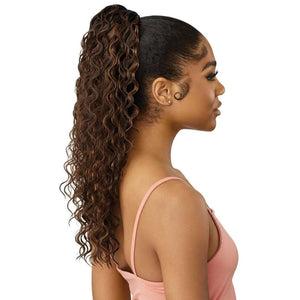 Outre Pretty Quick Synthetic Drawstring Ponytail - Kina