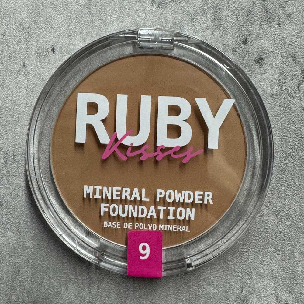 Ruby Kisses Mineral Powder Foundation