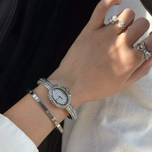 Scottie Luxury Gold Oval Quartz Watch for Women, Vintage Diamond-Pattern Bracelet